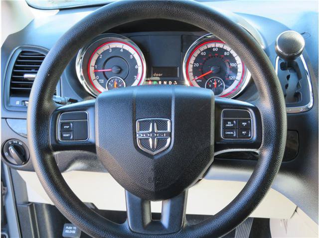 Used 2017 Dodge Grand Caravan SE FWD image 9