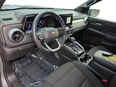 Used 2024 Chevrolet Colorado LT w/ LT Convenience Package RWD image 13