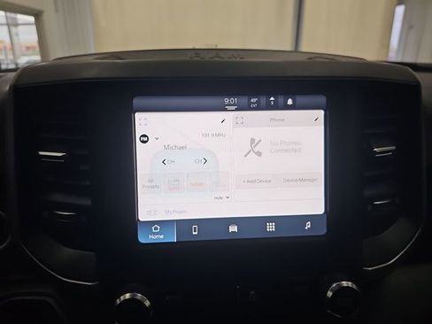 Used 2024 RAM 3500 Tradesman w/ Chrome Appearance Group AWD/4WD image 18