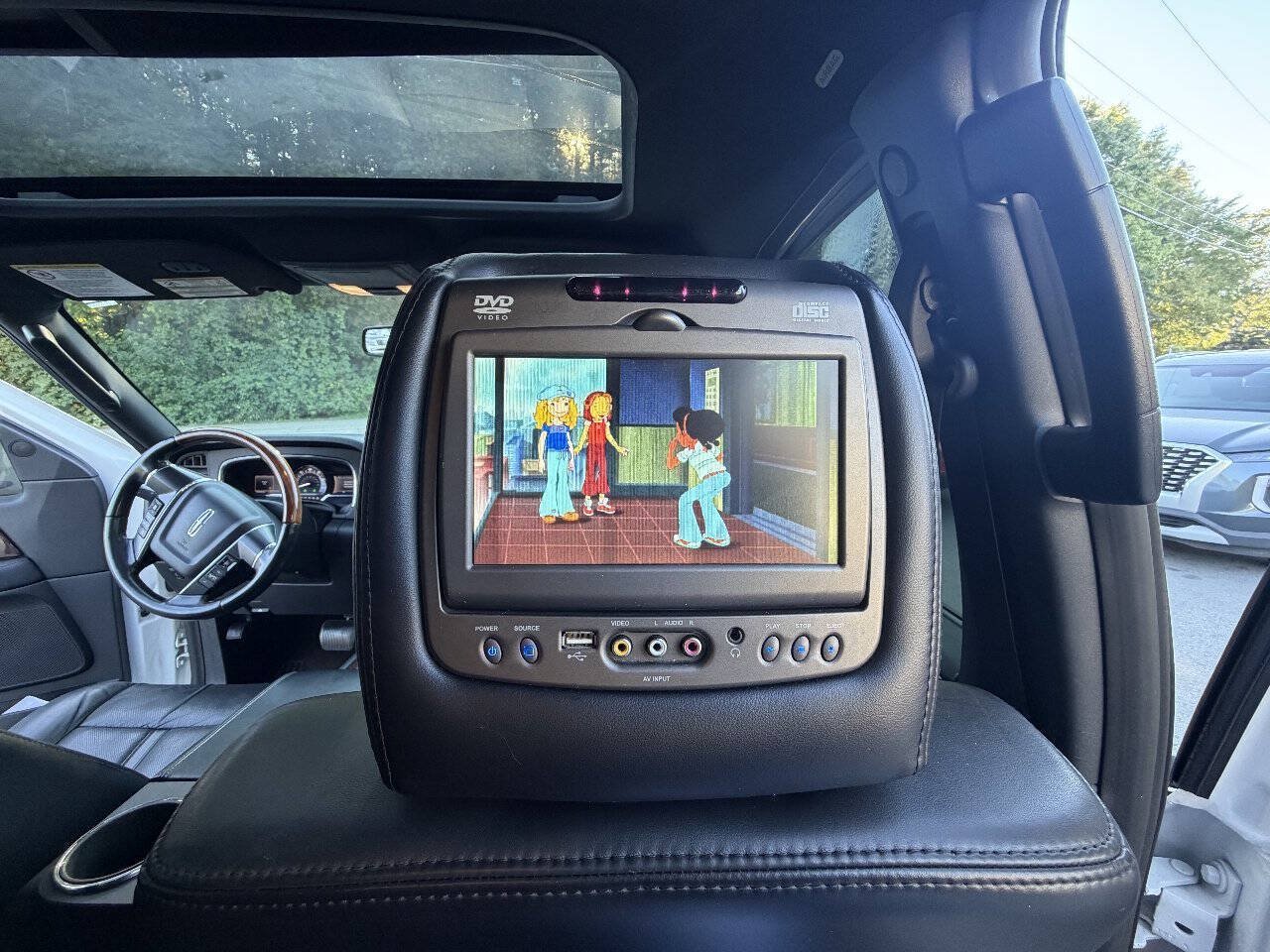 Used 2015 Lincoln Navigator 2WD image 20