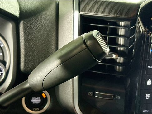 New 2026 RAM 2500 Big Horn AWD/4WD image 18
