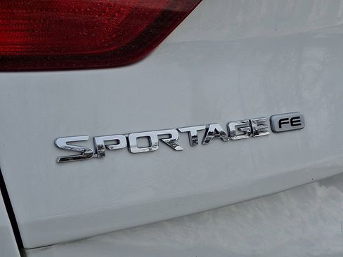 Used 2018 Kia Sportage LX image 30