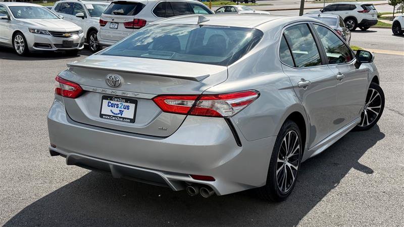Used 2020 Toyota Camry SE w/ Convenience Package FWD image 6