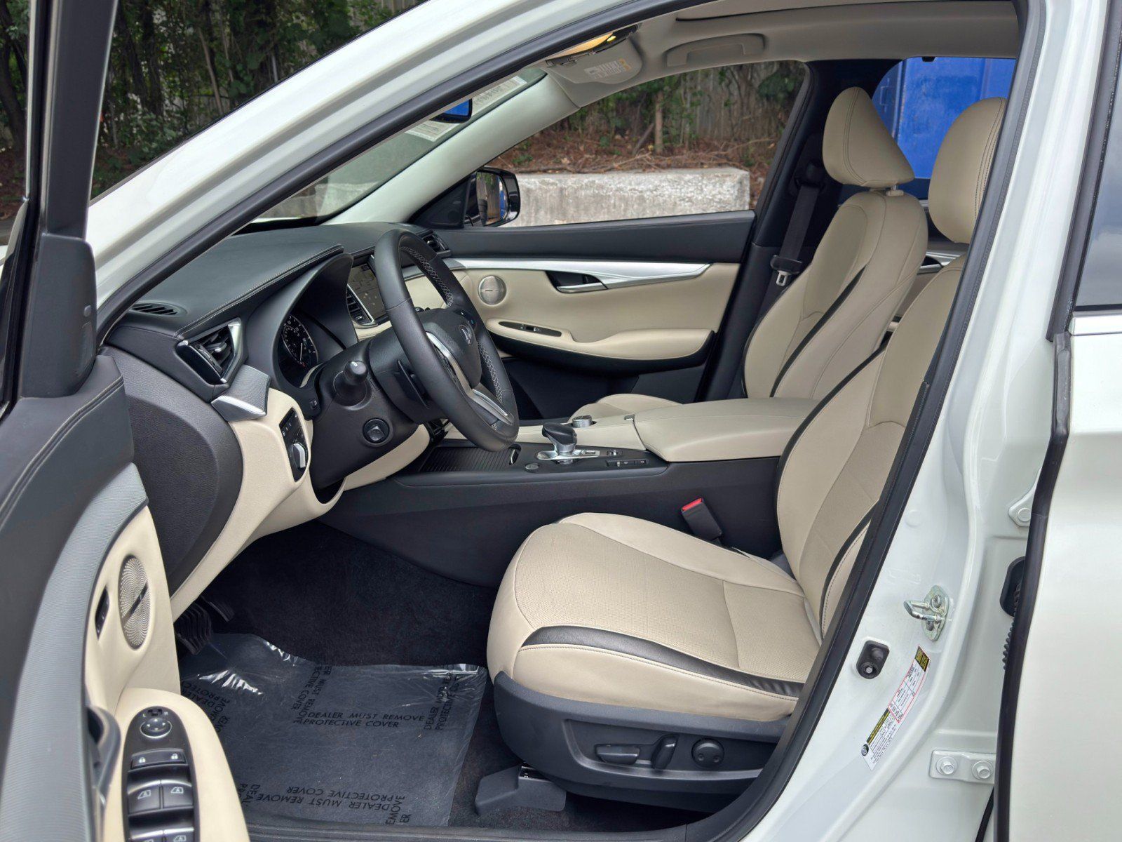 Used 2021 INFINITI QX50 FWD image 16