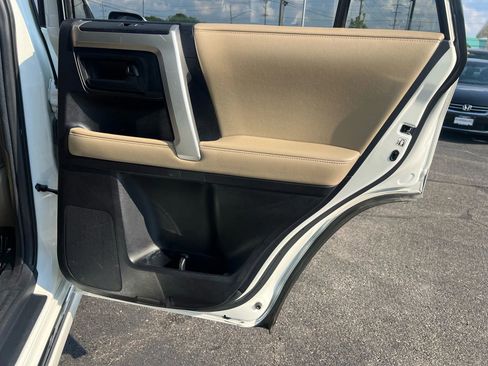 Used 2013 Toyota 4Runner SR5 image 32