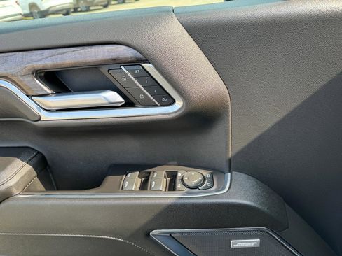 Certified 2023 Chevrolet Silverado 1500 LTZ w/ LTZ Convenience Package II AWD/4WD image 25