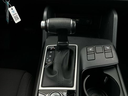 Used 2025 Kia Sportage LX image 23