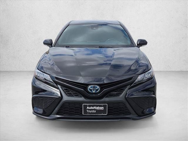 Used 2024 Toyota Camry SE FWD image 2