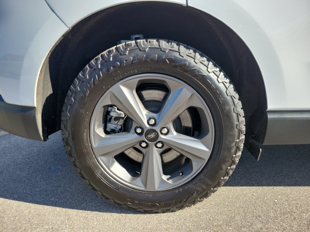 Certified 2024 Ford Edge SEL w/ Sport Appearance Package AWD/4WD image 5