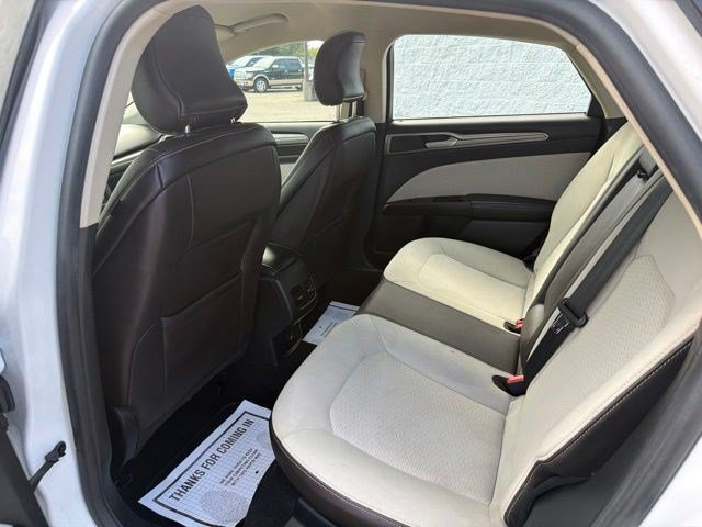 Used 2019 Ford Fusion SE w/ Equipment Group 151A FWD image 15