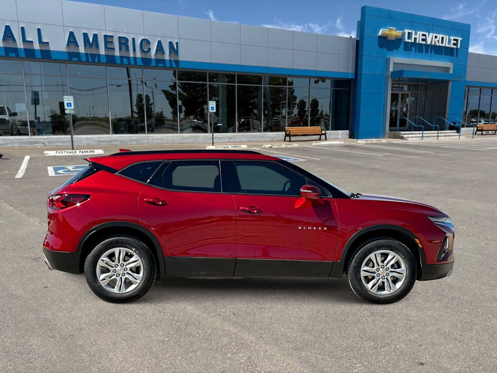 Used 2022 Chevrolet Blazer LT FWD image 9