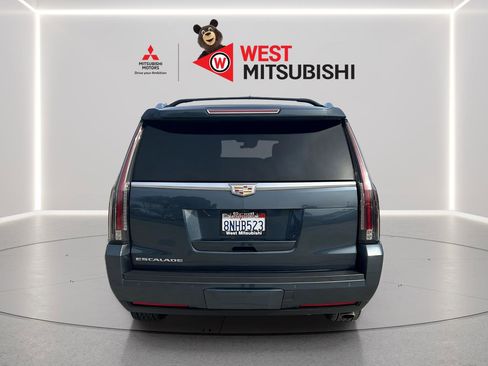 Used 2019 Cadillac Escalade ESV Platinum image 5