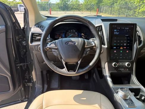 Used 2024 Ford Edge SEL AWD/4WD image 16