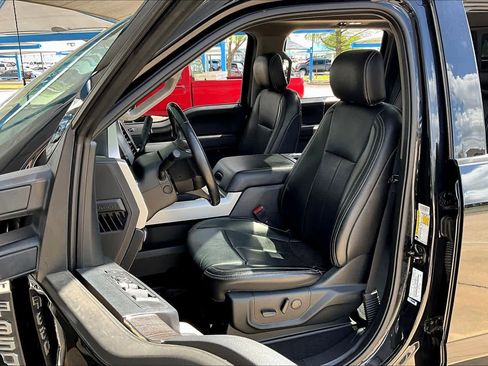 Used 2021 Ford F350 Lariat w/ Tremor Off-Road Package AWD/4WD image 8