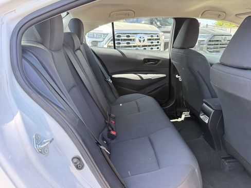 Used 2025 Toyota Corolla LE FWD image 29