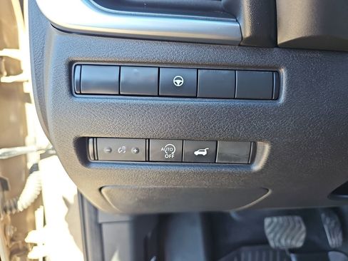 Certified 2025 Nissan Rogue SV w/ SV Premium Package image 26