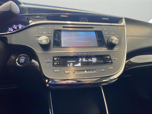 Used 2013 Toyota Avalon XLE Touring FWD image 16