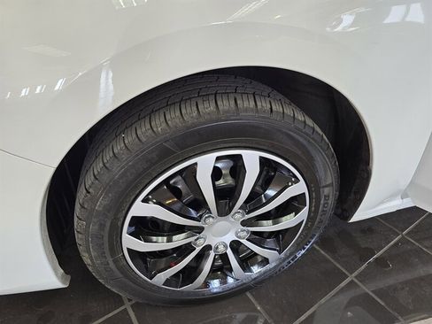 Used 2018 Subaru Impreza 2.0i image 32