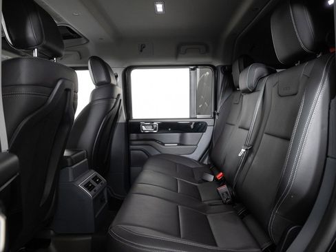 Used 2024 INEOS Grenadier Fieldmaster Edition image 18