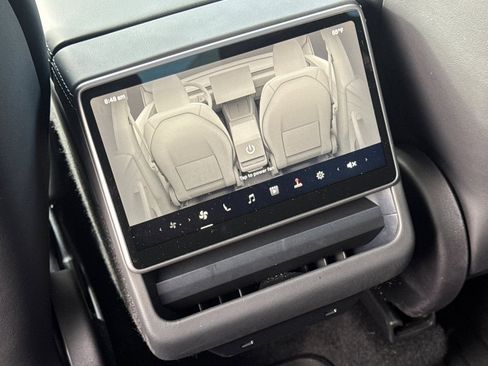 Used 2026 Tesla Model Y 2WD image 15