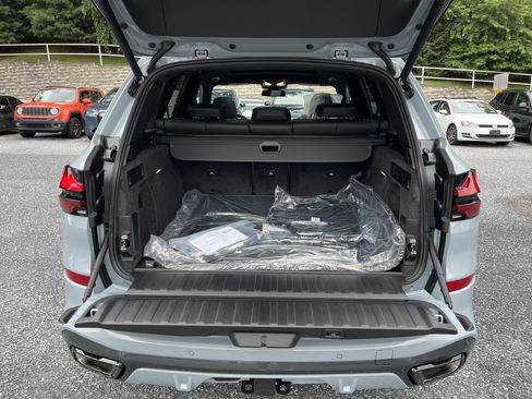 Used 2026 BMW X5 xDrive40i w/ M Sport Package image 9