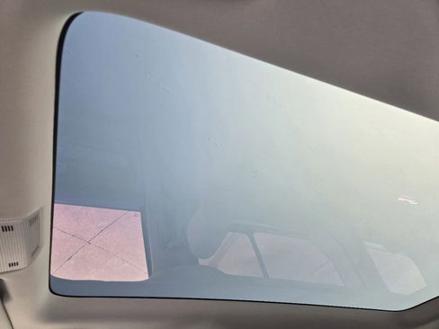 New 2025 Volkswagen ID. Buzz 1st Edition image 19