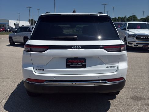 Used 2025 Jeep Grand Cherokee Limited AWD/4WD image 7