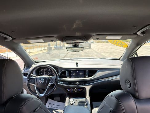 Used 2022 Buick Enclave Premium AWD/4WD image 27