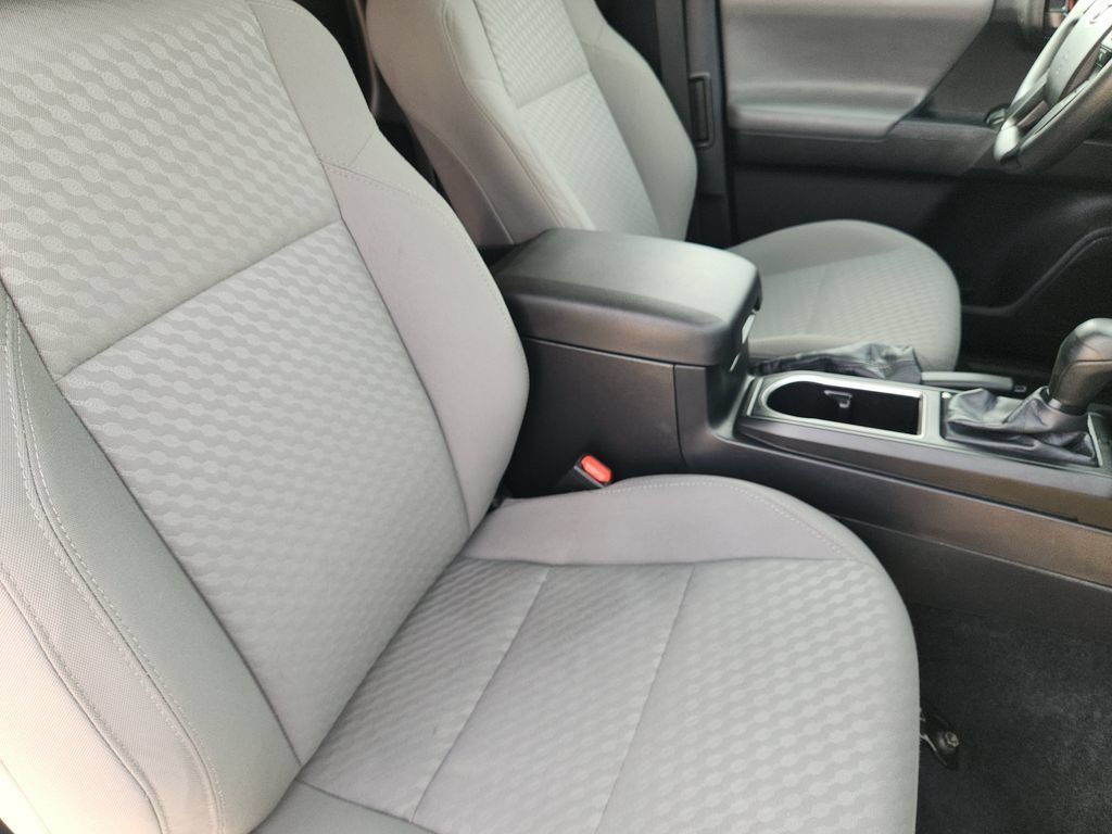 Used 2022 Toyota Tacoma SR RWD image 13