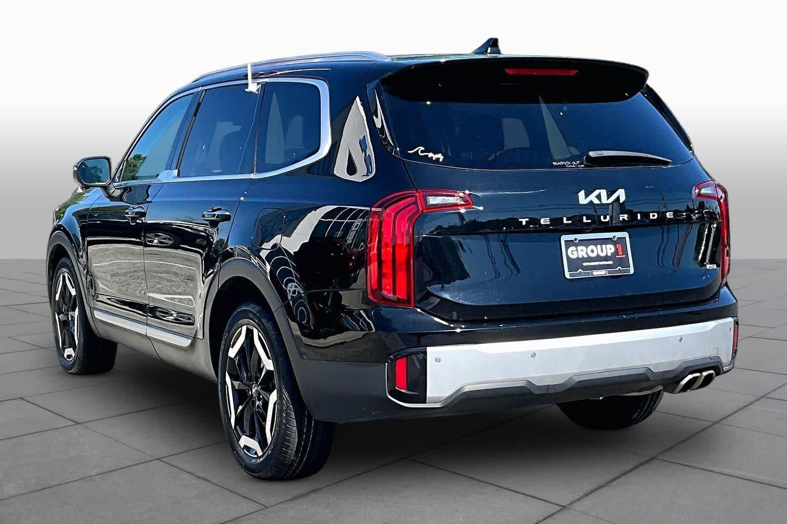 Used 2024 Kia Telluride S AWD/4WD image 11