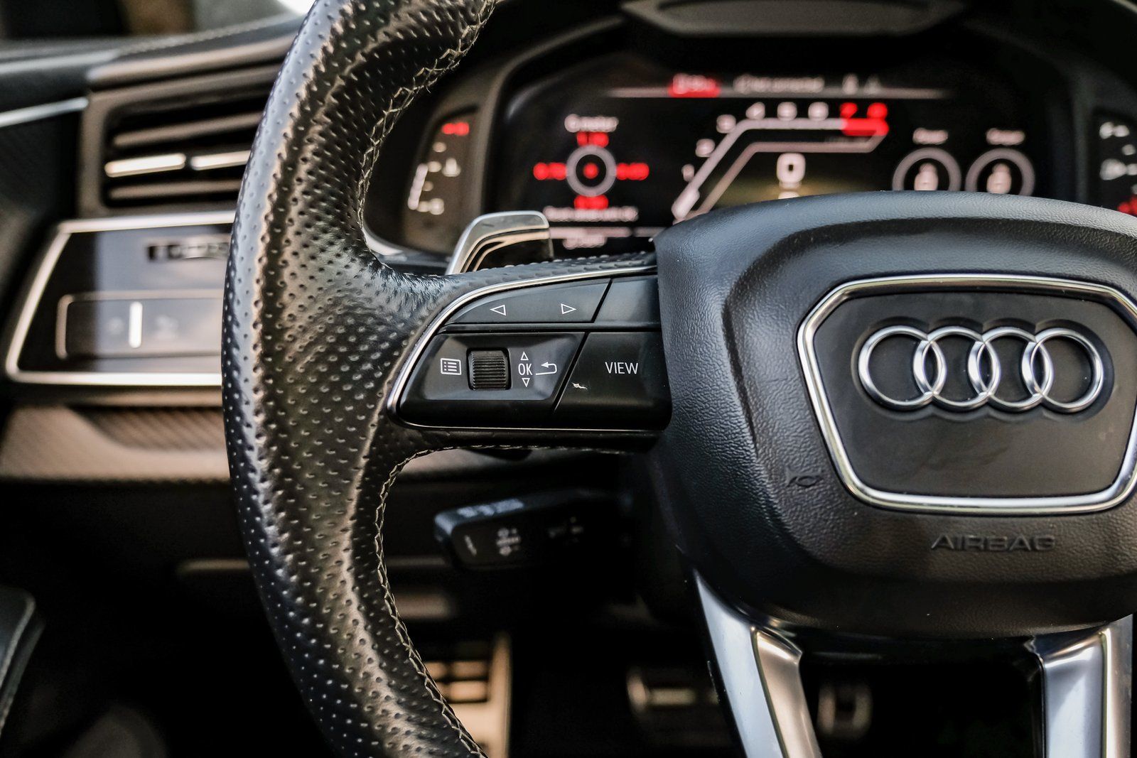 Used 2022 Audi RS Q8 AWD/4WD image 21