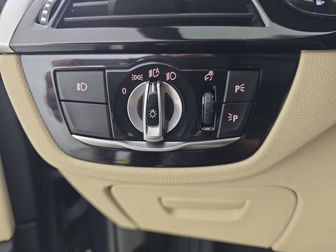 Used 2018 BMW 530i xDrive AWD/4WD image 29