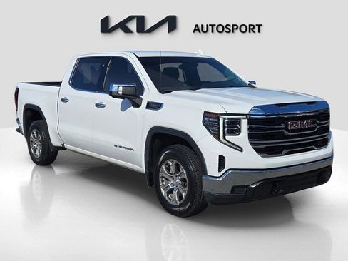 Used 2024 GMC Sierra 1500 SLT image 3