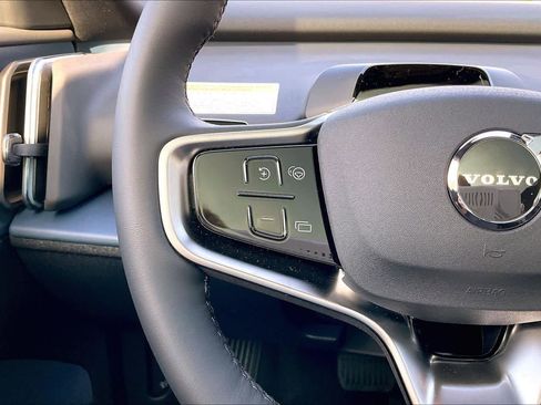 New 2025 Volvo EX30 Plus w/ Protection Package Premier image 17
