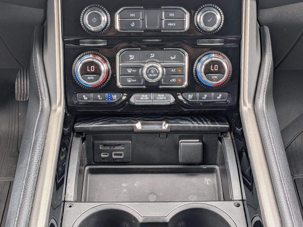 Used 2021 GMC Yukon XL Denali w/ Denali Ultimate Package AWD/4WD image 21