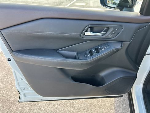 Certified 2023 Nissan Rogue SL FWD image 19