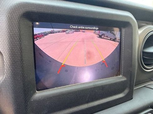Used 2019 Jeep Wrangler Unlimited Sport S AWD/4WD image 24