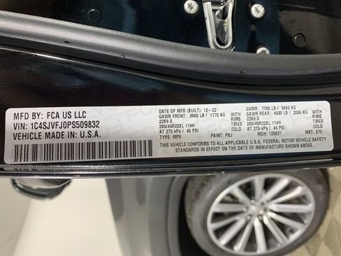 Used 2023 Jeep Grand Wagoneer Series II image 37