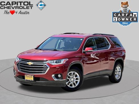 Used 2021 Chevrolet Traverse LT FWD image 1
