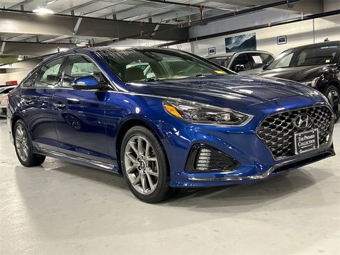 Used 2019 Hyundai Sonata Limited image 1