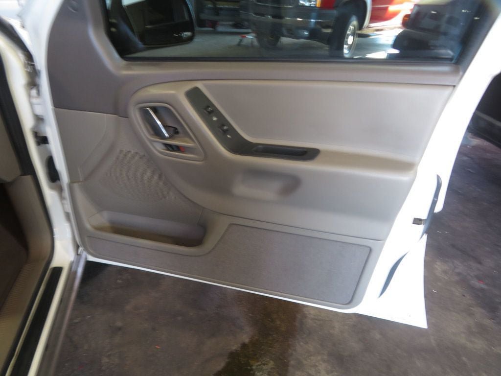 Used 2000 Jeep Grand Cherokee Laredo AWD/4WD image 32