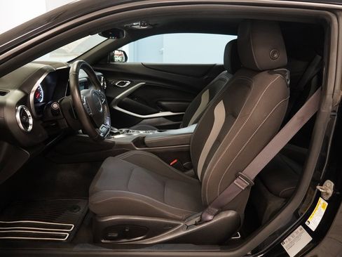 Used 2016 Chevrolet Camaro LT image 5