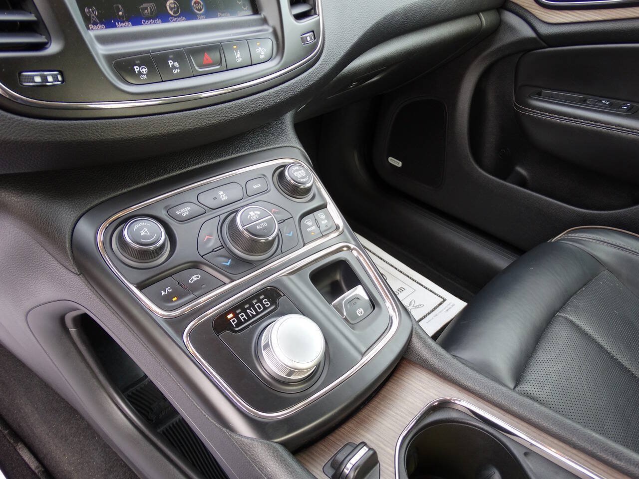 Used 2015 Chrysler 200 C w/ Safetytec Group FWD image 32