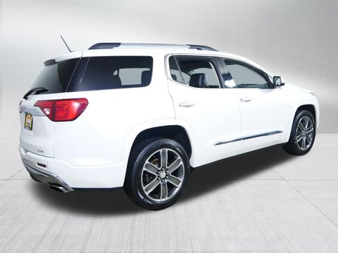Used 2017 GMC Acadia Denali image 7