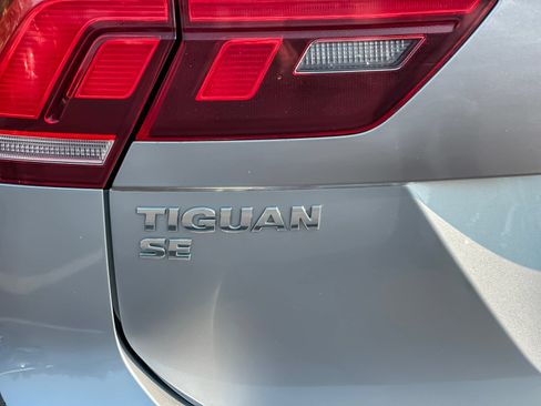 Used 2020 Volkswagen Tiguan SE AWD/4WD image 26