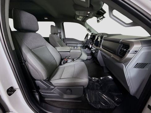 Used 2024 Ford F150 XLT image 27