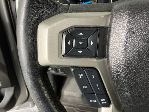 Used 2020 Ford F150 Lariat w/ Equipment Group 502A Luxury image 17