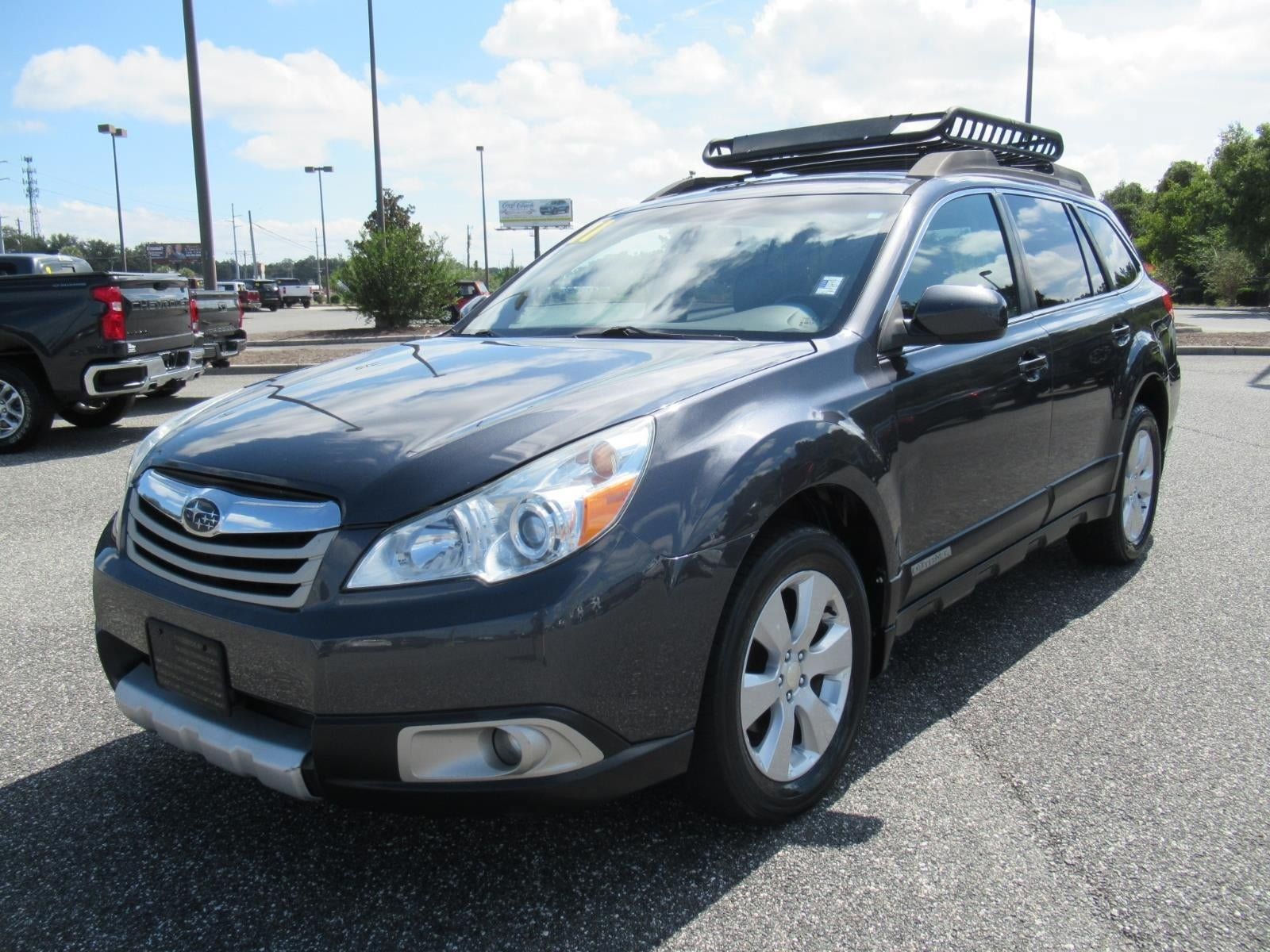 Used 2011 Subaru Outback 2.5i Limited AWD/4WD image 3