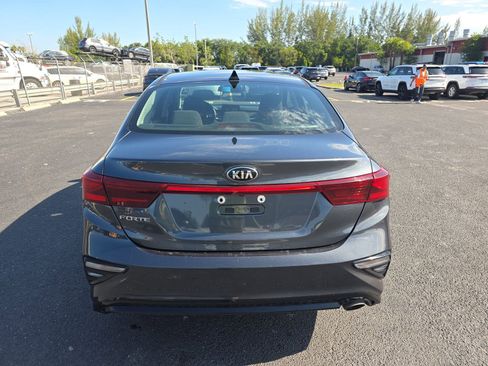 Used 2020 Kia Forte LXS FWD image 6