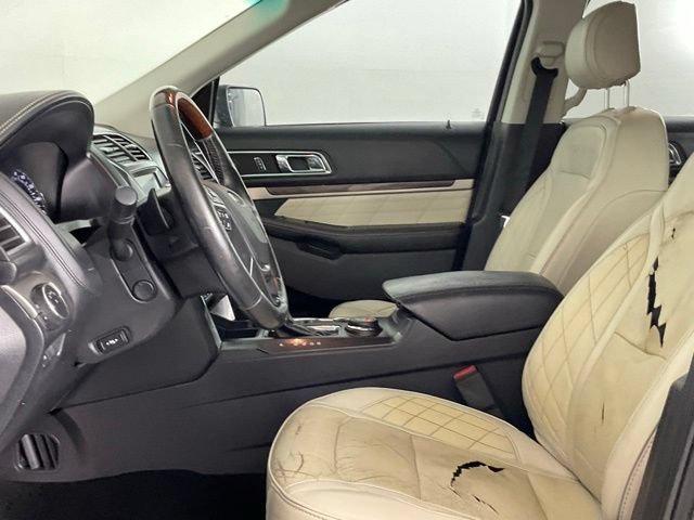 Used 2017 Ford Explorer Platinum AWD/4WD image 11
